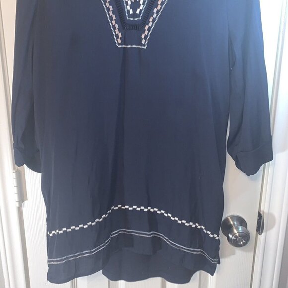 Dolan Anthropologie Navy Blue Grand Bazaar Embroidered Tunic Top Size Medium - Picture 4 of 9